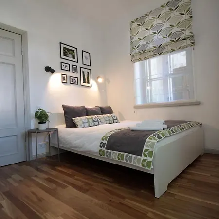 Lejlighed Vintage 1br In Quiet Center Of *