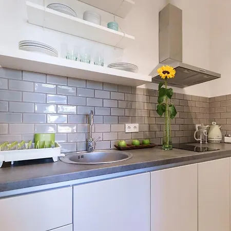 Vintage 1br In Quiet Center Of * Riga