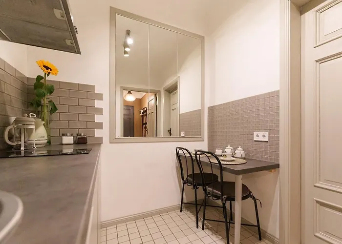 Vintage 1br In Quiet Center Of * Рига