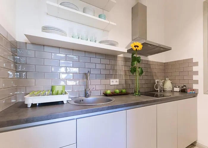 Vintage 1br In Quiet Center Of * Riga