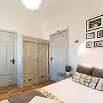 Vintage 1br In Quiet Center Of Riga