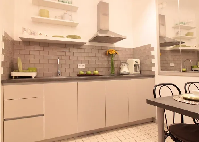 Dzīvoklis Vintage 1br In Quiet Center Of *