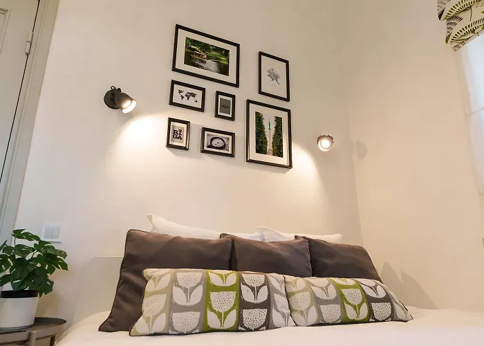 Vintage 1br In Quiet Center Of * Riga